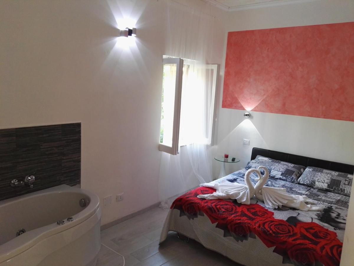 A Due Passi Dal Mare Bed & Breakfast Акуапеса Екстериор снимка