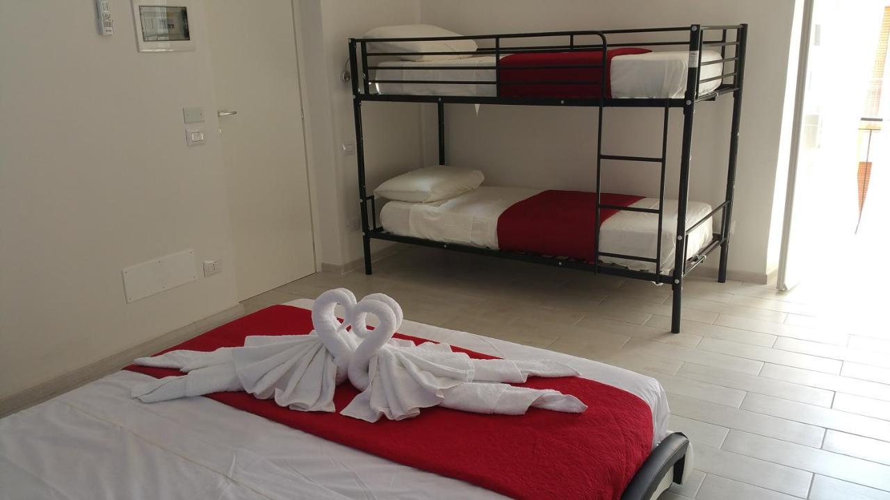 A Due Passi Dal Mare Bed & Breakfast Акуапеса Екстериор снимка