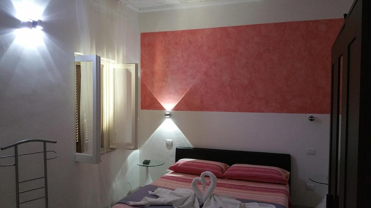 A Due Passi Dal Mare Bed & Breakfast Акуапеса Екстериор снимка