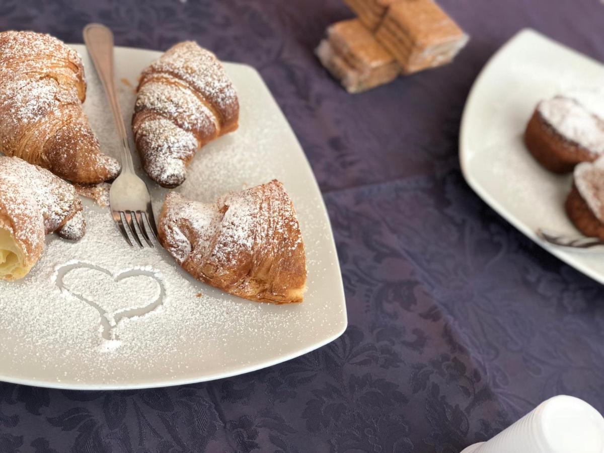 A Due Passi Dal Mare Bed & Breakfast Акуапеса Екстериор снимка