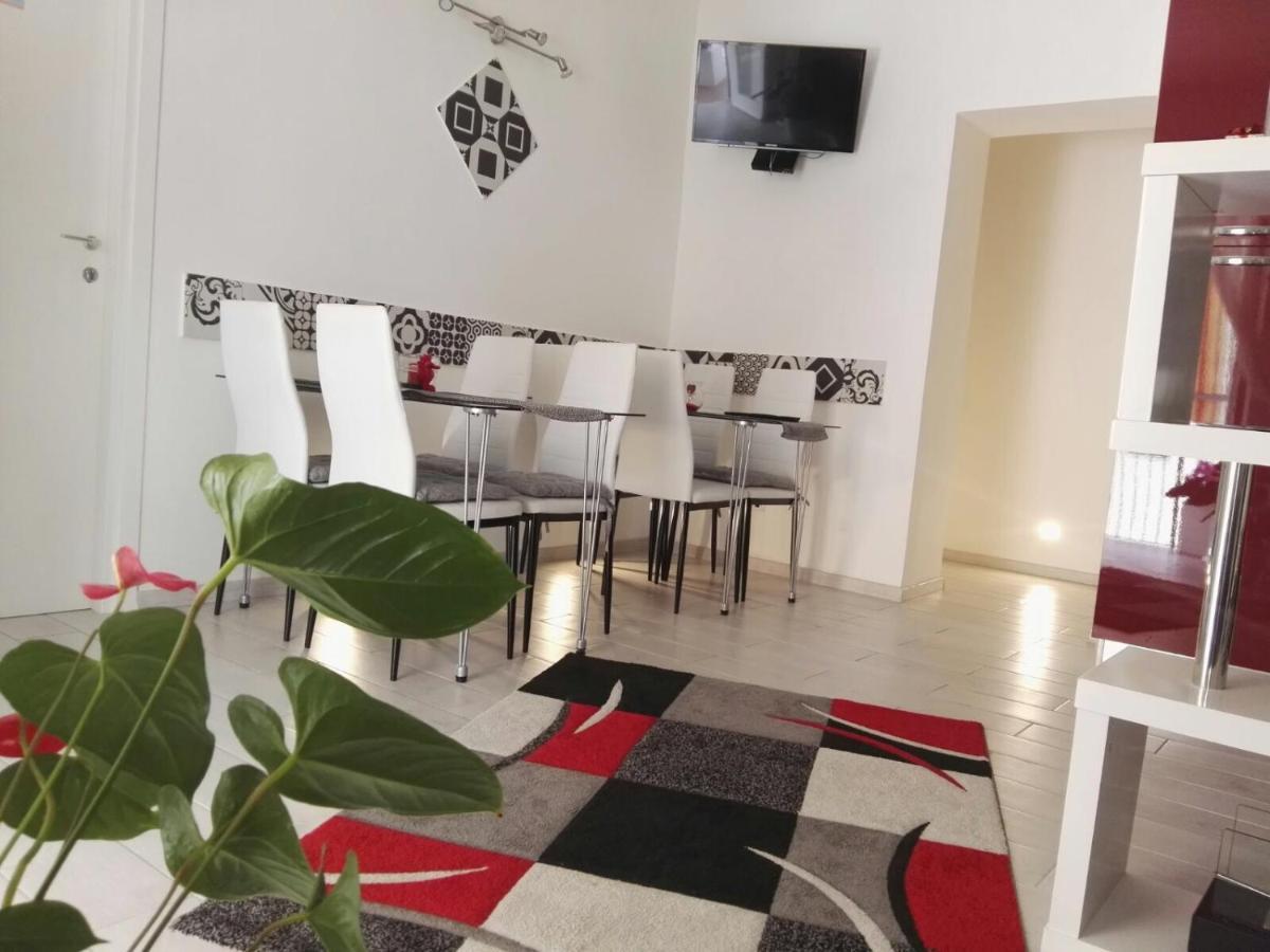 A Due Passi Dal Mare Bed & Breakfast Акуапеса Екстериор снимка
